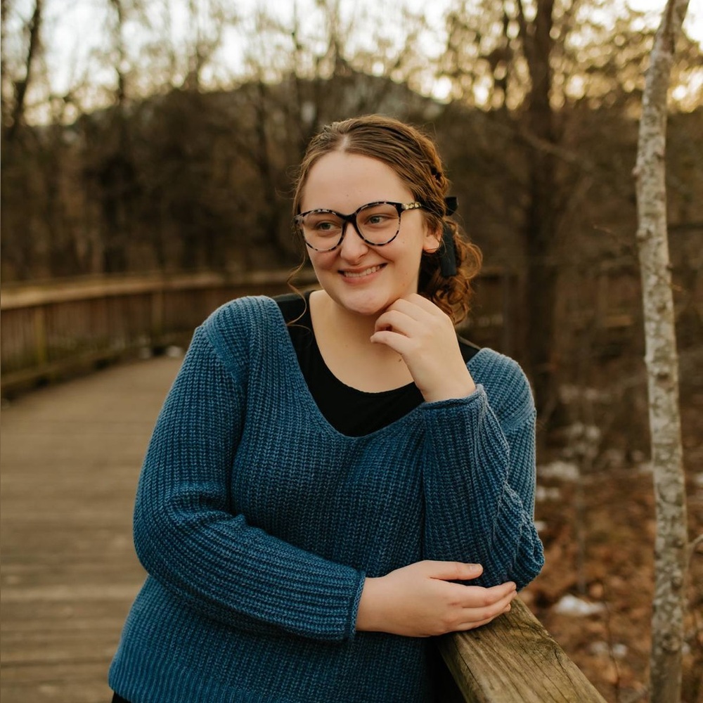 Hi! I’m Riah 🥰 - Picture 2 of 9